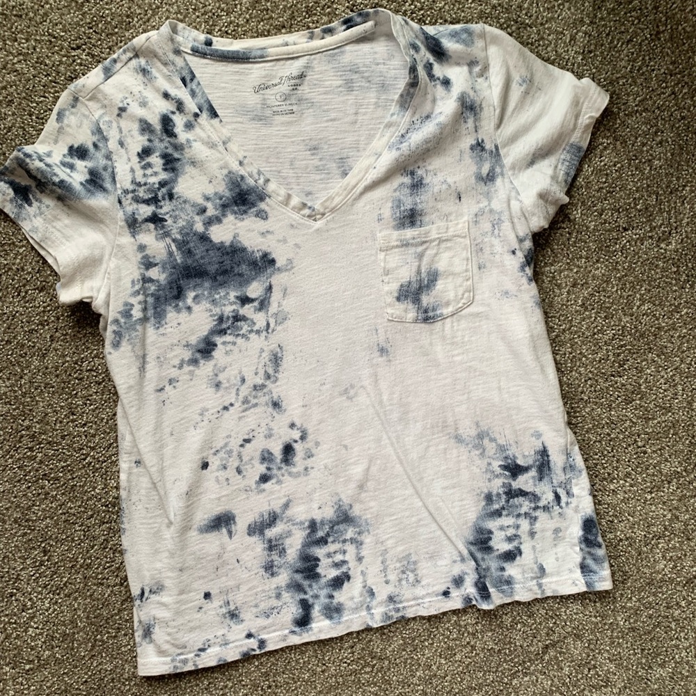V neck tie dye shirt